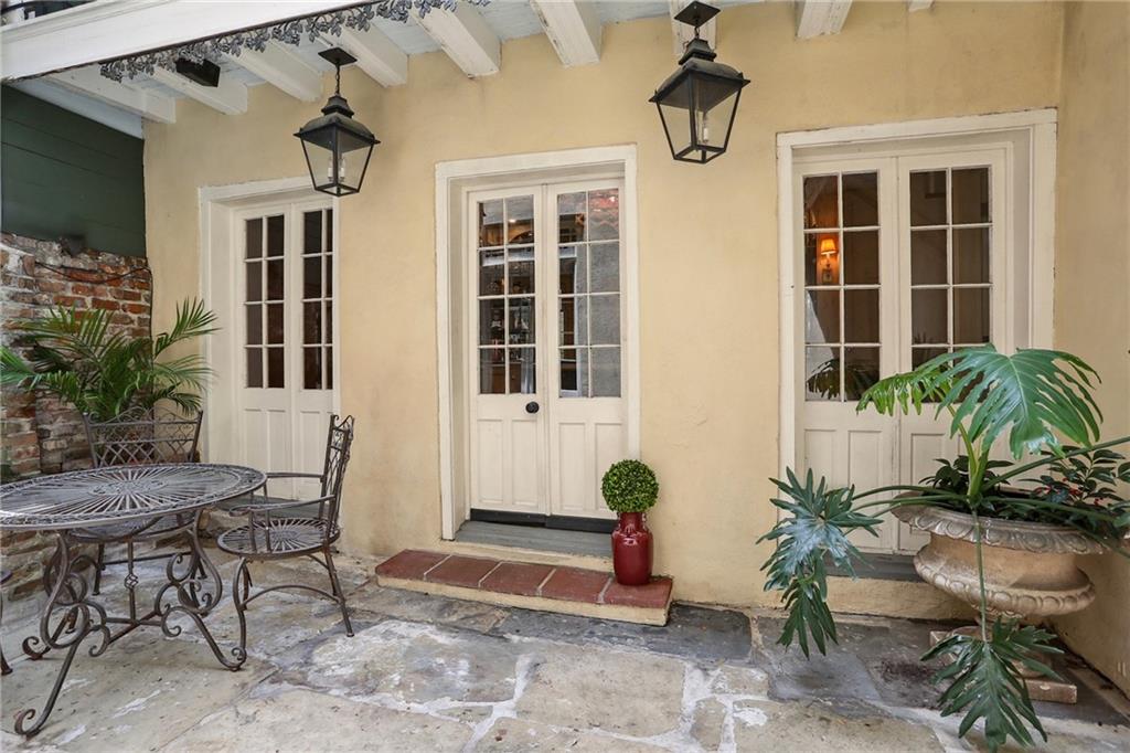 532 GOVERNOR NICHOLLS Street