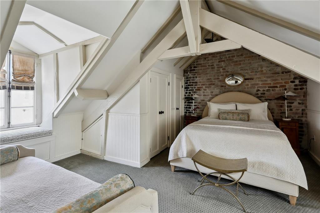 532 GOVERNOR NICHOLLS Street