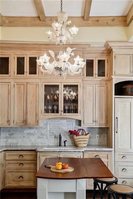 532 GOVERNOR NICHOLLS Street