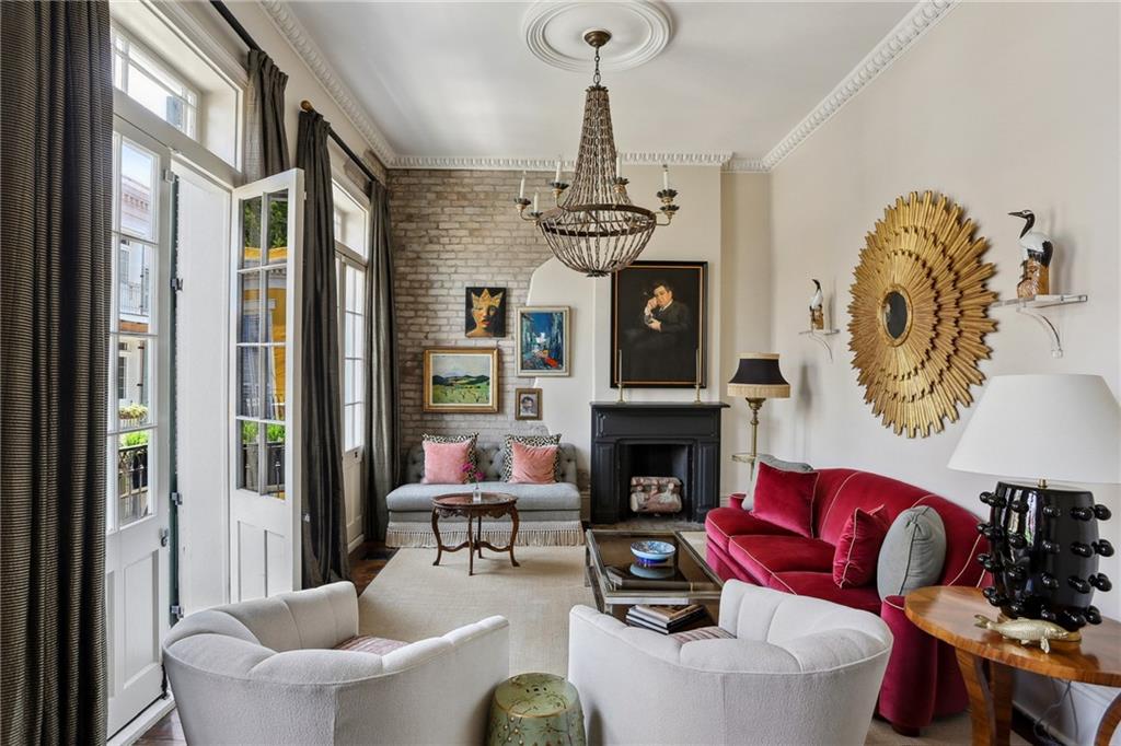 532 GOVERNOR NICHOLLS Street