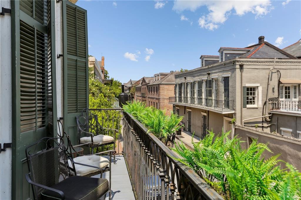 532 GOVERNOR NICHOLLS Street