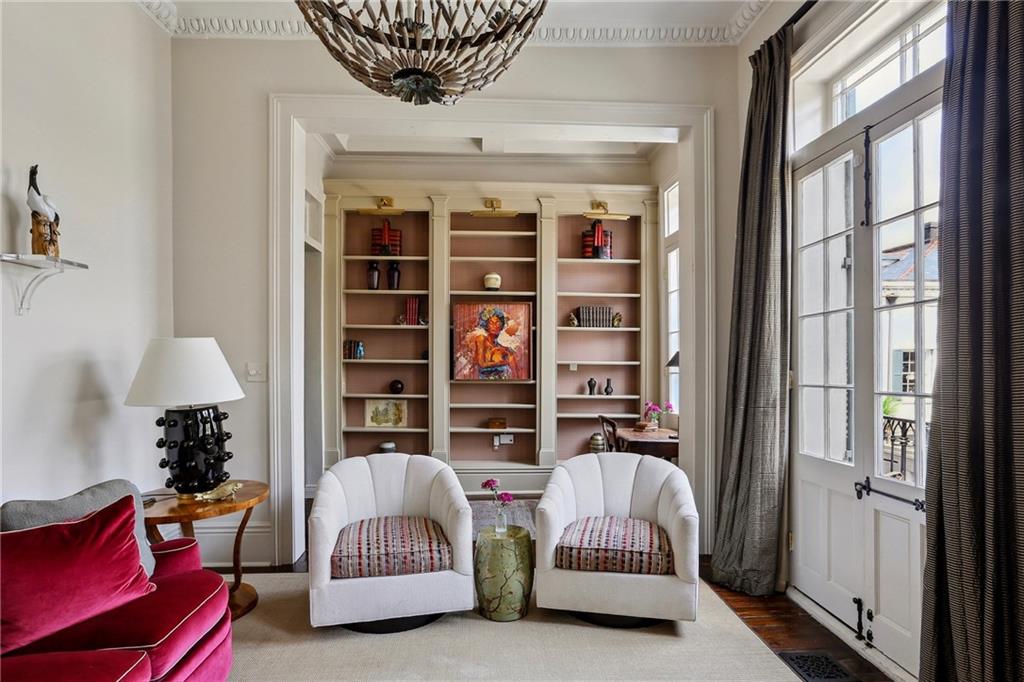 532 GOVERNOR NICHOLLS Street