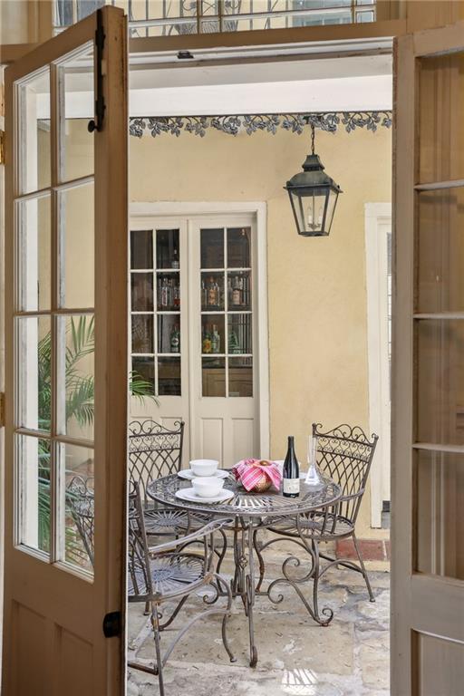 532 GOVERNOR NICHOLLS Street