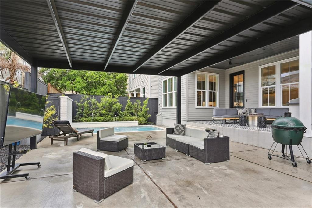 3804 PRYTANIA Street