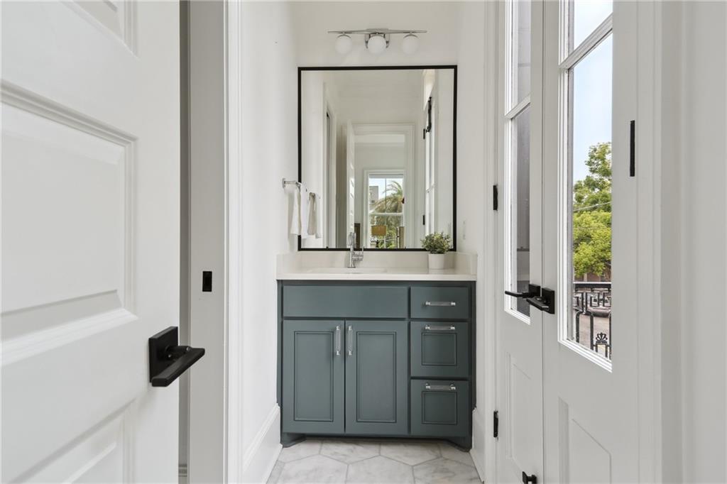 3804 PRYTANIA Street