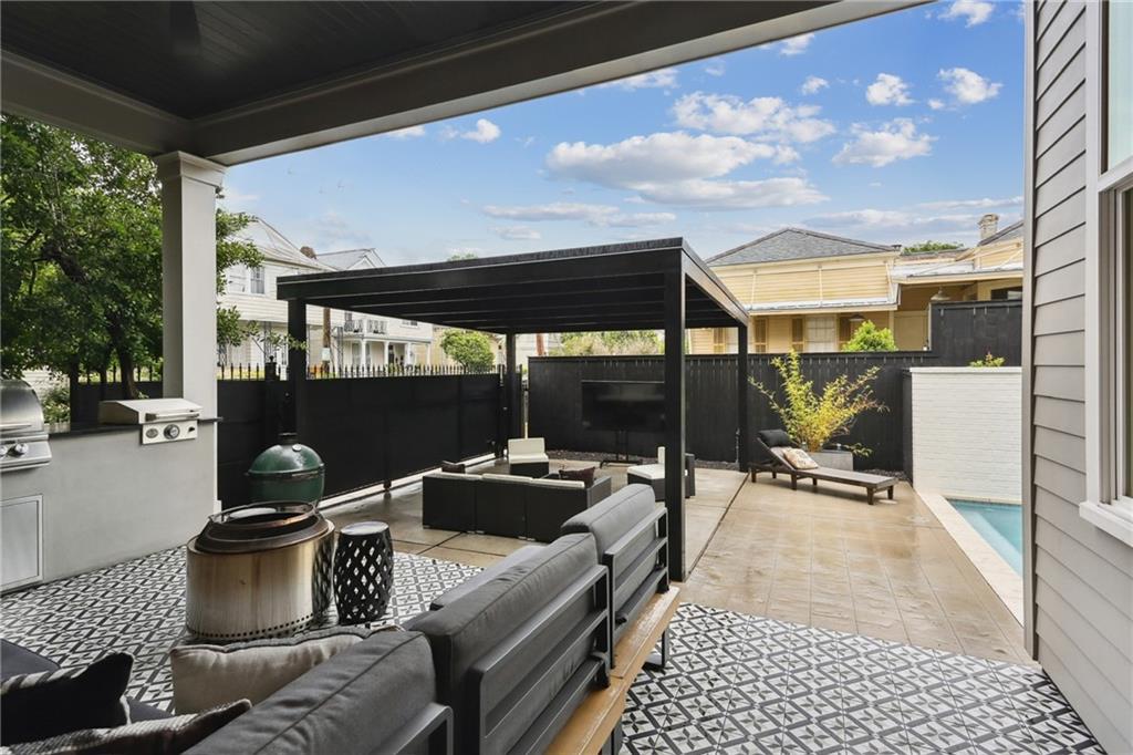 3804 PRYTANIA Street