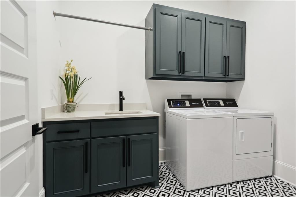 3804 PRYTANIA Street