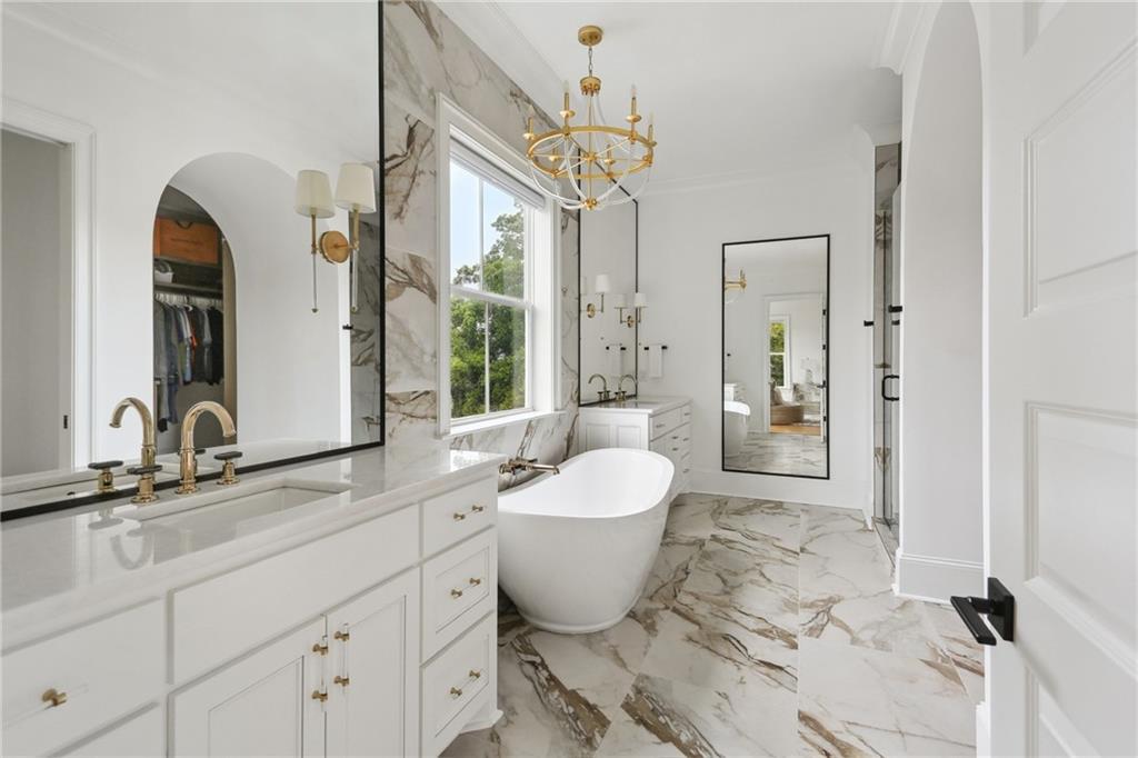 3804 PRYTANIA Street