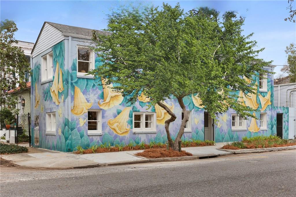 1729 PRYTANIA Street