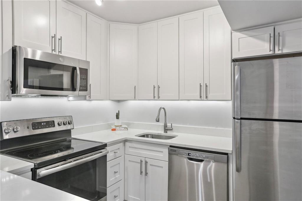 1765 COLISEUM Street 217