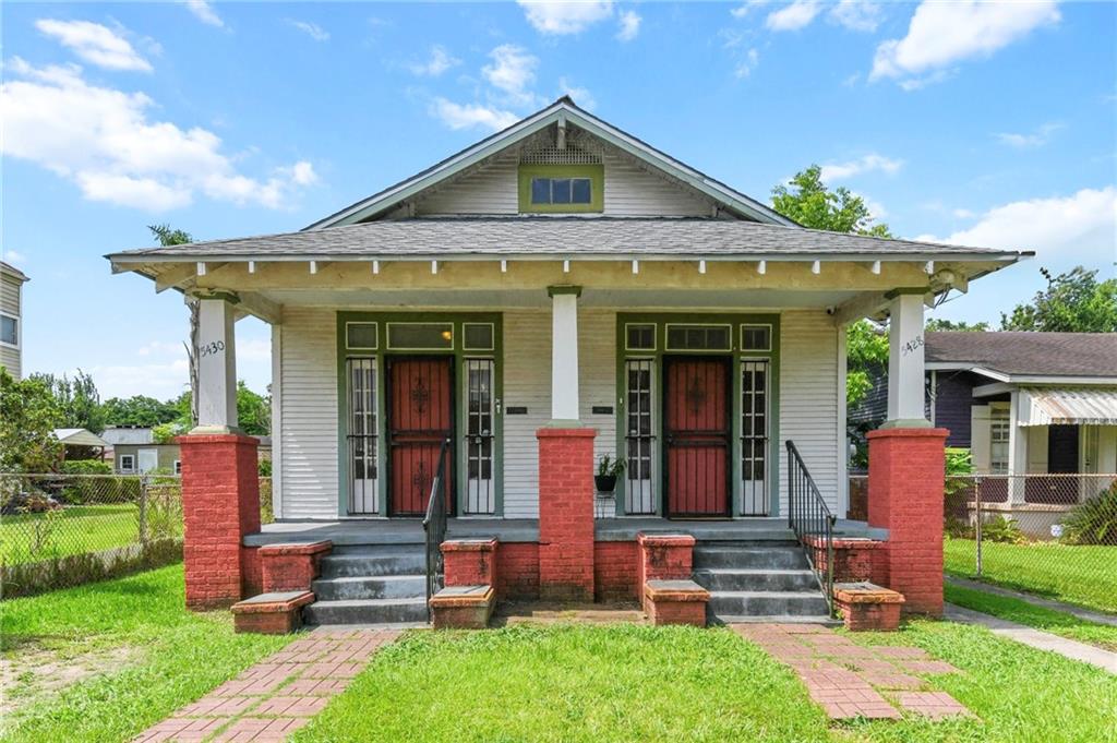 5428 30 DAUPHINE Street