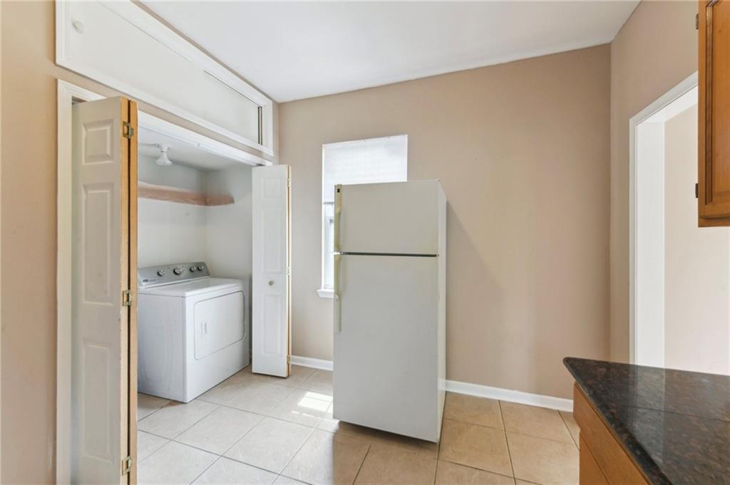 5428 30 DAUPHINE Street