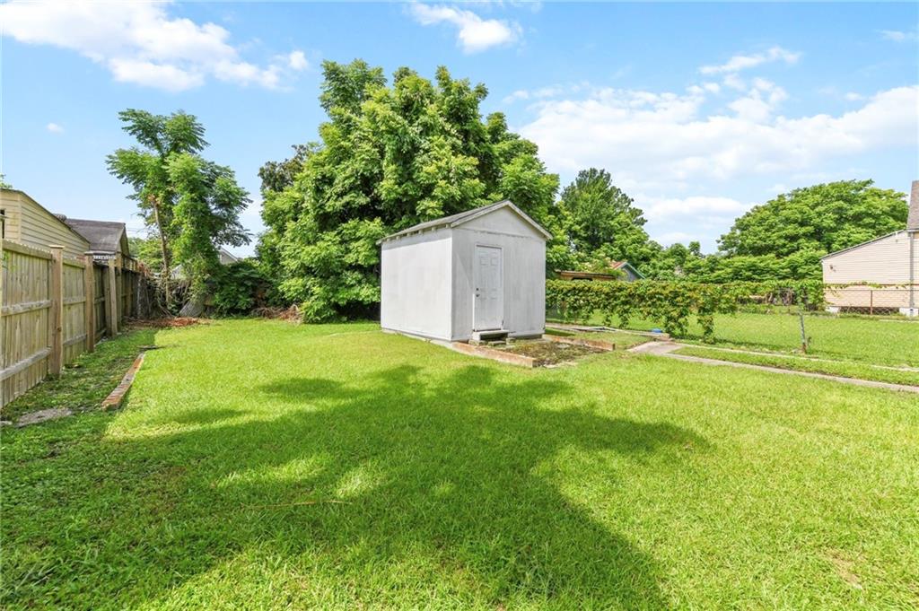 5428 30 DAUPHINE Street