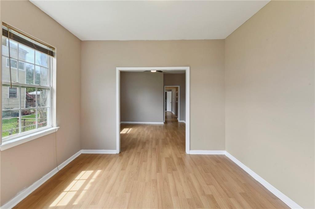 5428 30 DAUPHINE Street