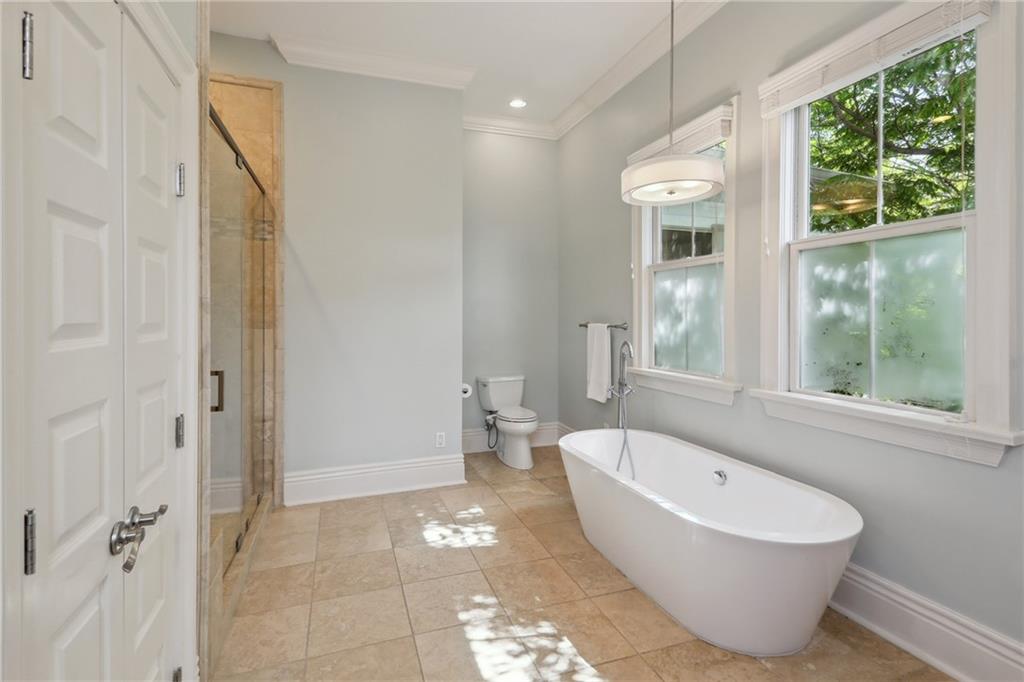 2307 GENERAL TAYLOR Street