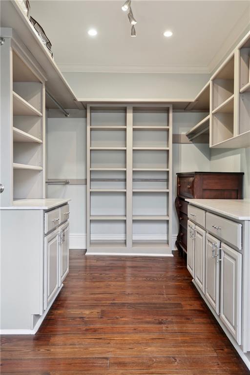 2307 GENERAL TAYLOR Street