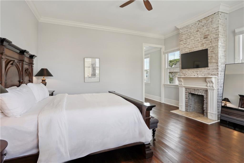 2307 GENERAL TAYLOR Street