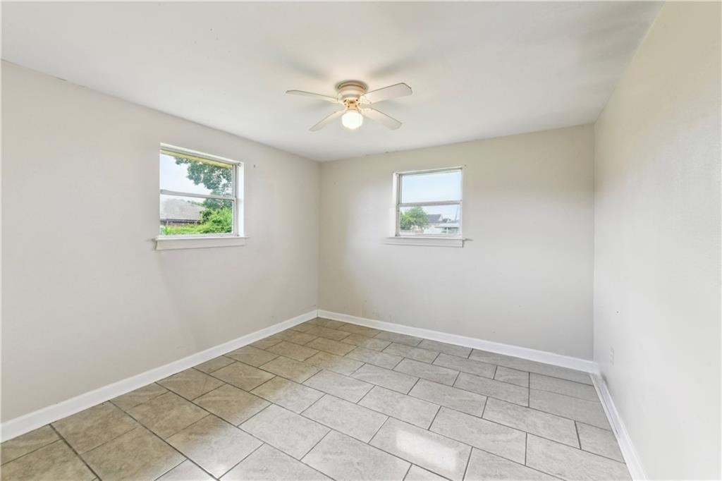 4829 31 ROSEMONT Place