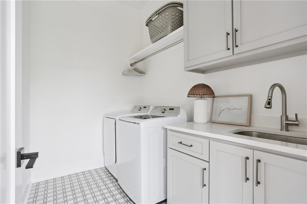 303 W WILLIAM DAVID Parkway