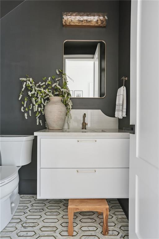 303 W WILLIAM DAVID Parkway