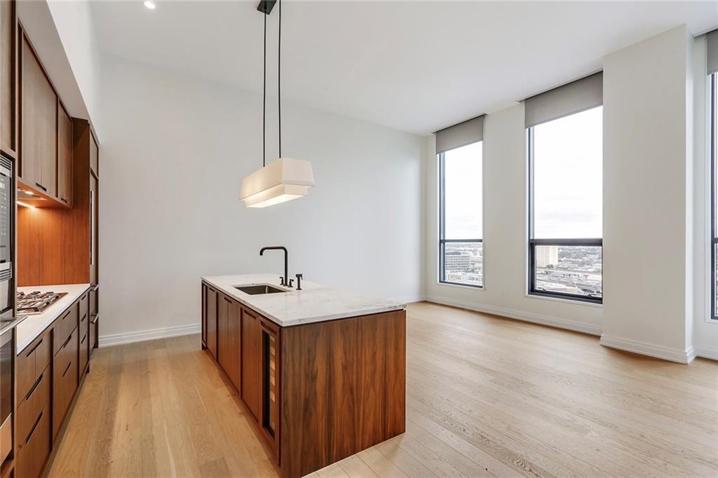 1001 JULIA Street 6G