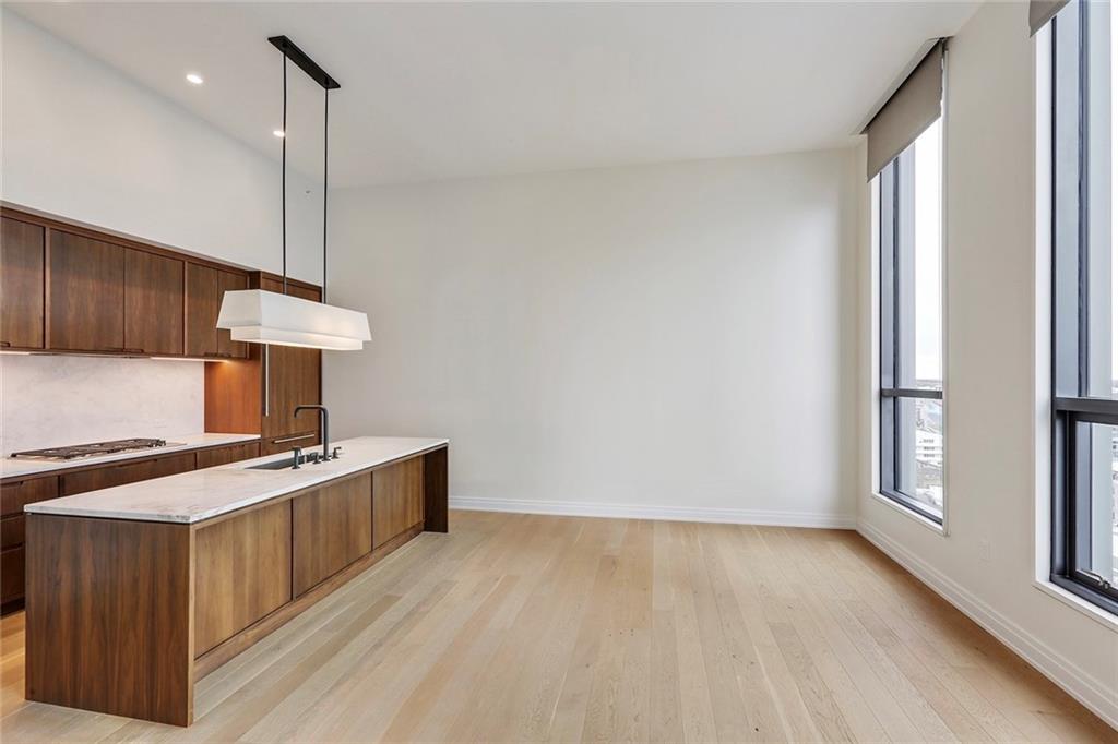 1001 JULIA Street 6G