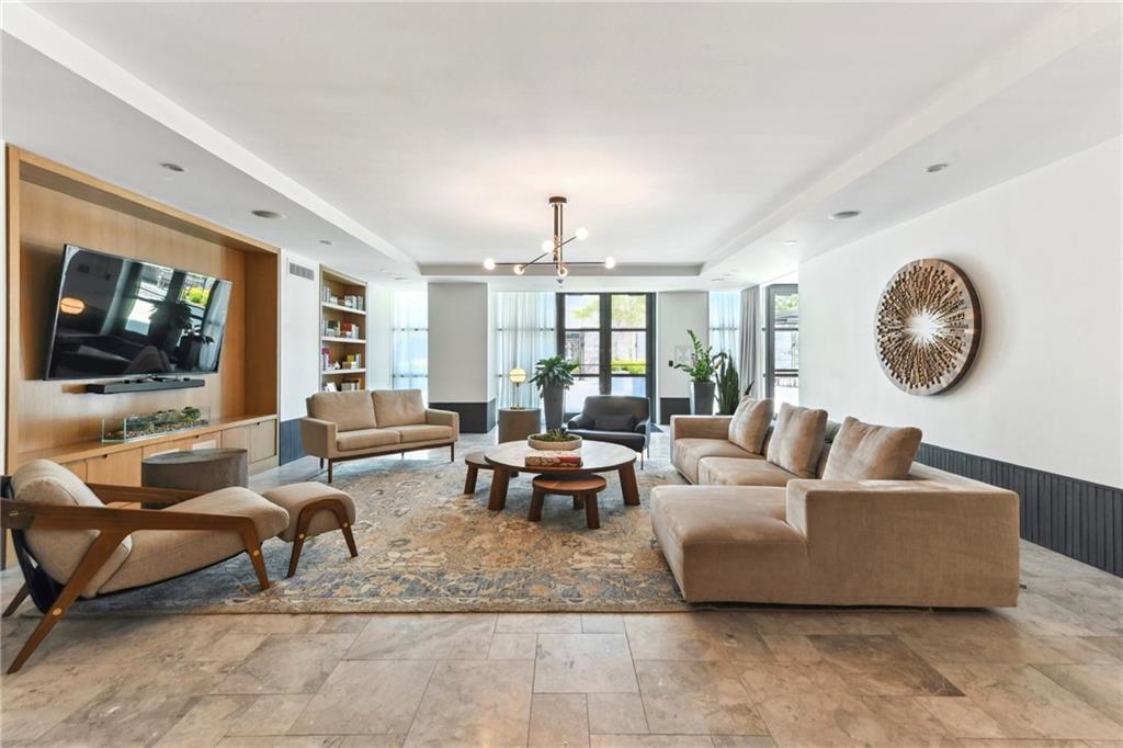 1001 JULIA Street 13G