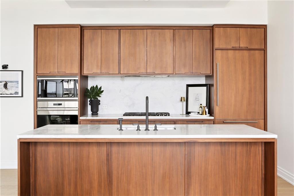 1001 JULIA Street 13G