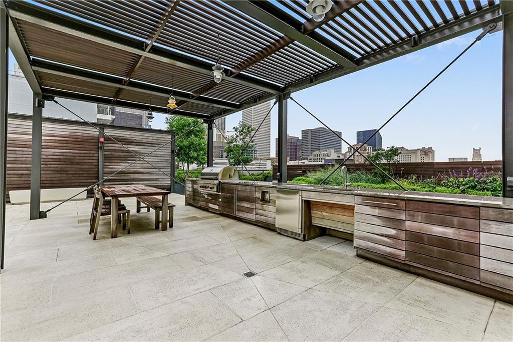 1001 JULIA Street 13G