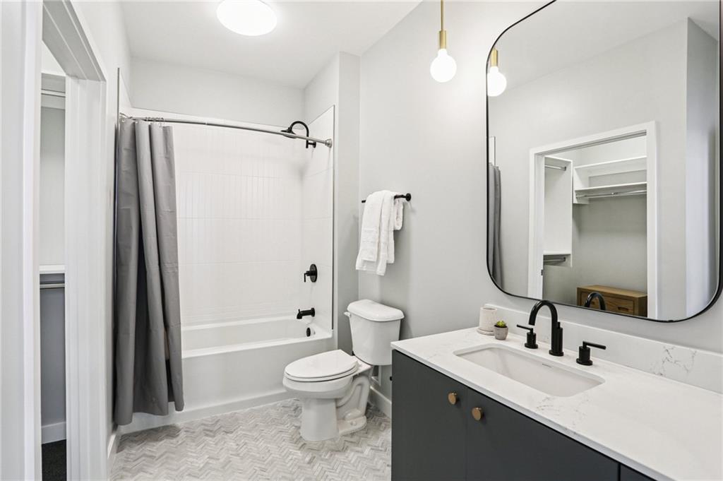 1100 GIROD Street PHF