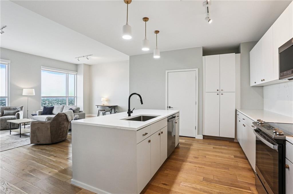 1100 GIROD Street PHF