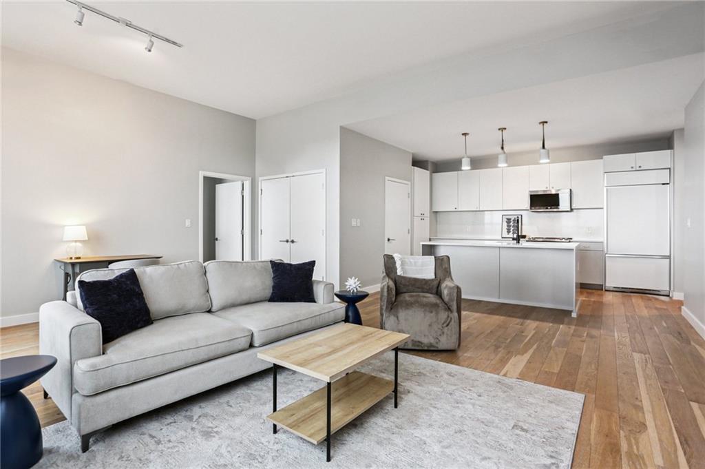 1100 GIROD Street PHF