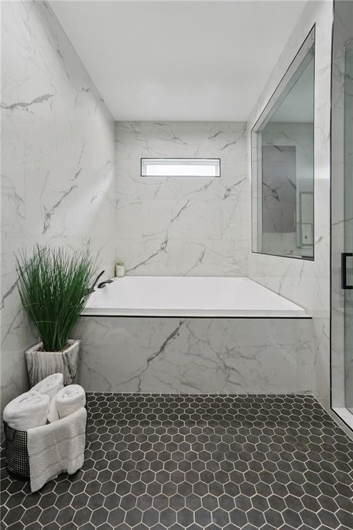 2221 SUNSET Boulevard