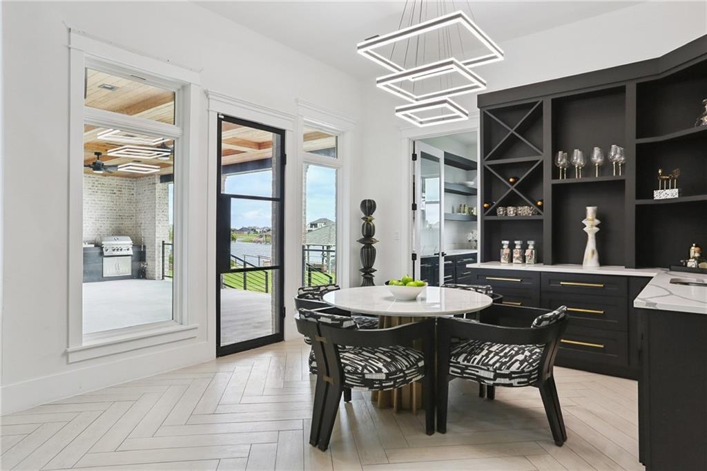 2221 SUNSET Boulevard