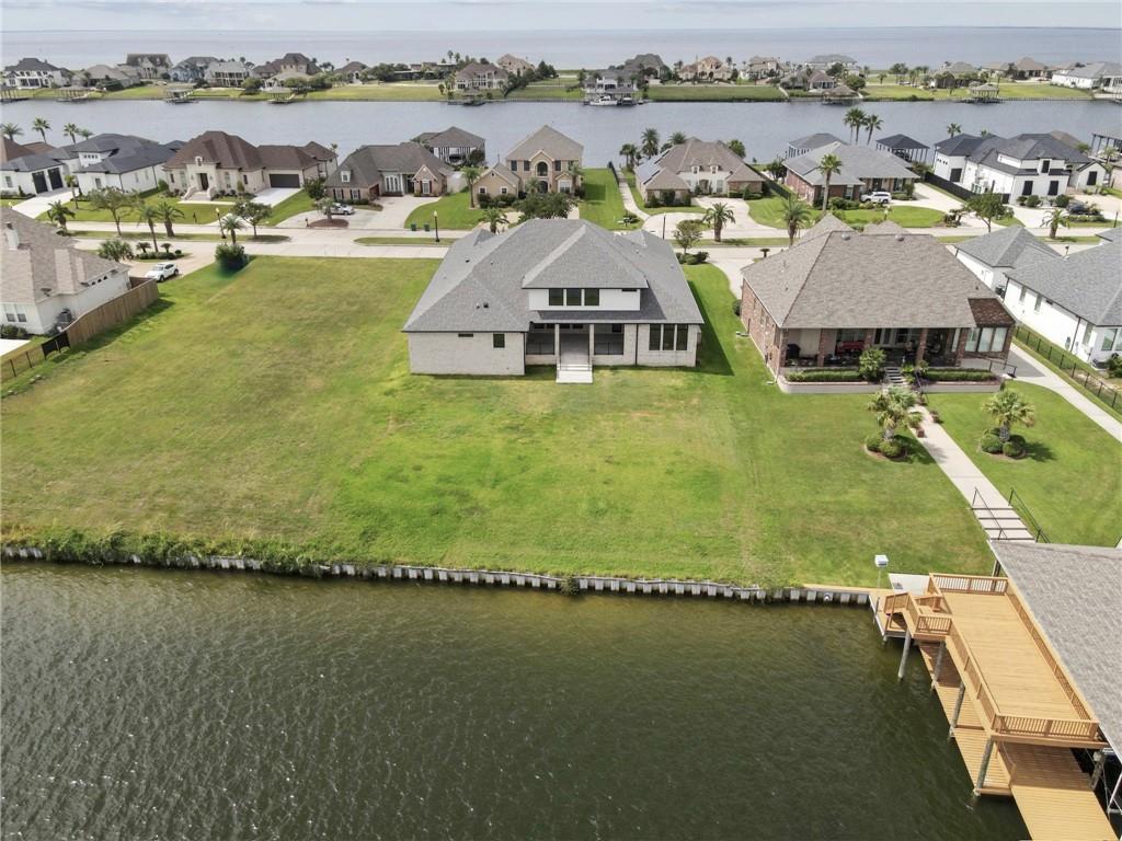 2221 SUNSET Boulevard