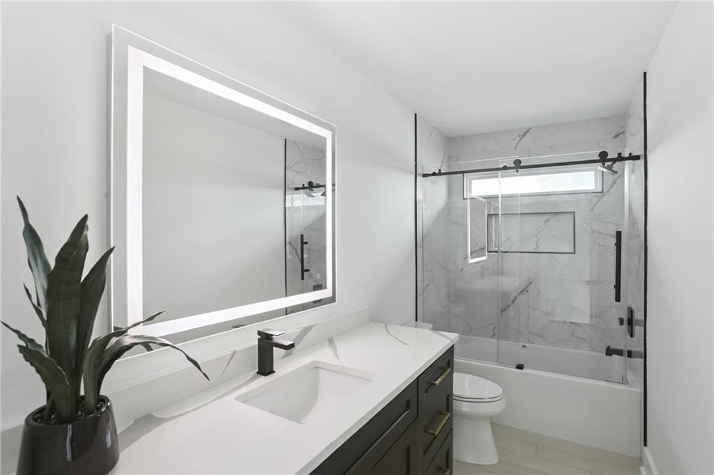 2221 SUNSET Boulevard