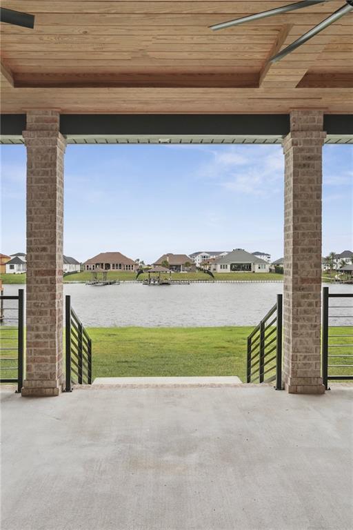 2221 SUNSET Boulevard