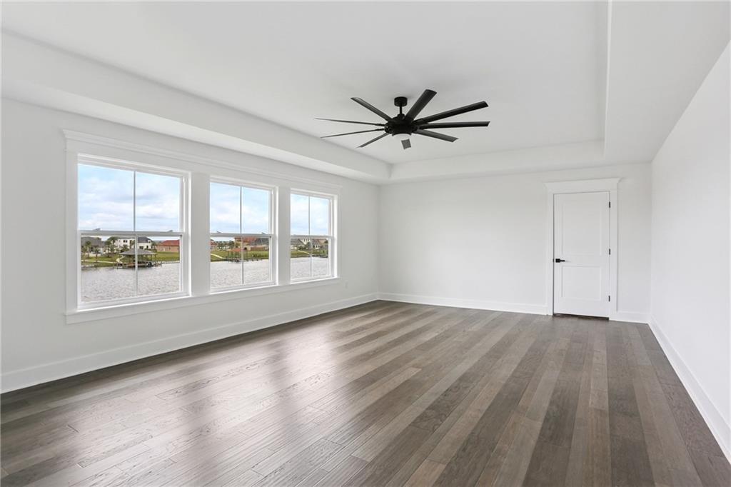 2221 SUNSET Boulevard