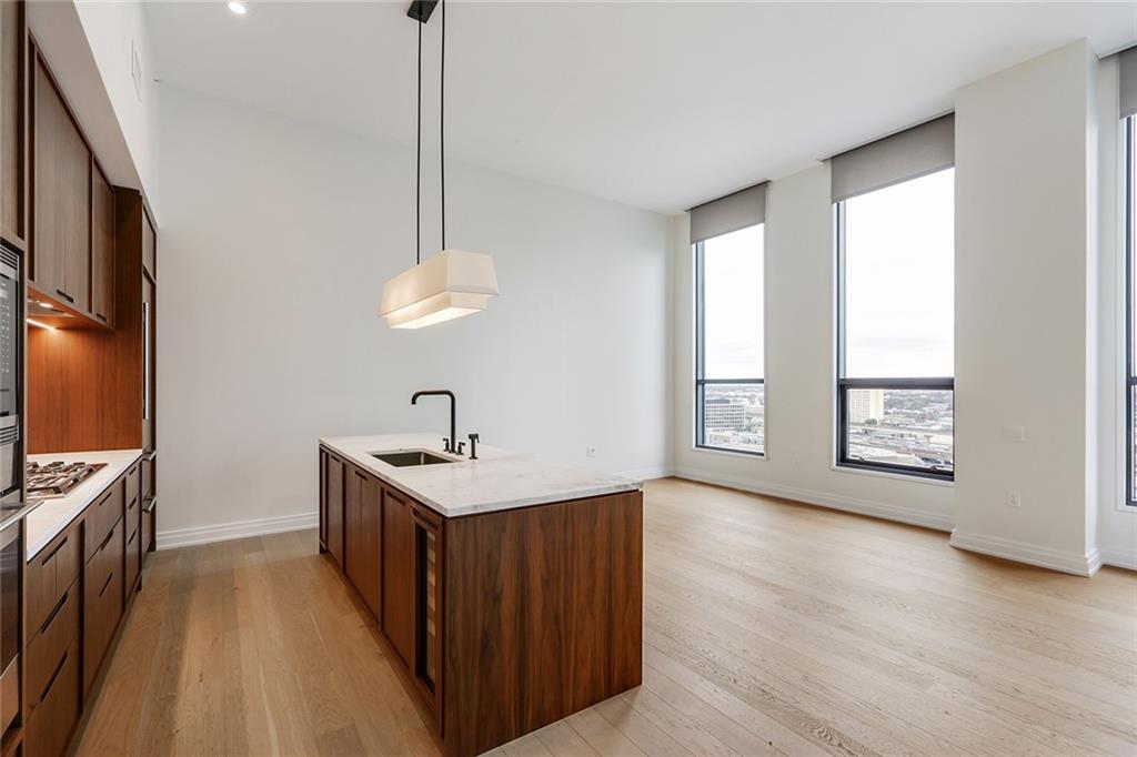 1001 JULIA Street 12G