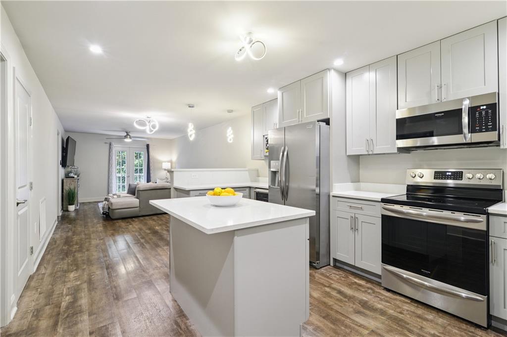 1765 COLISEUM Street 214