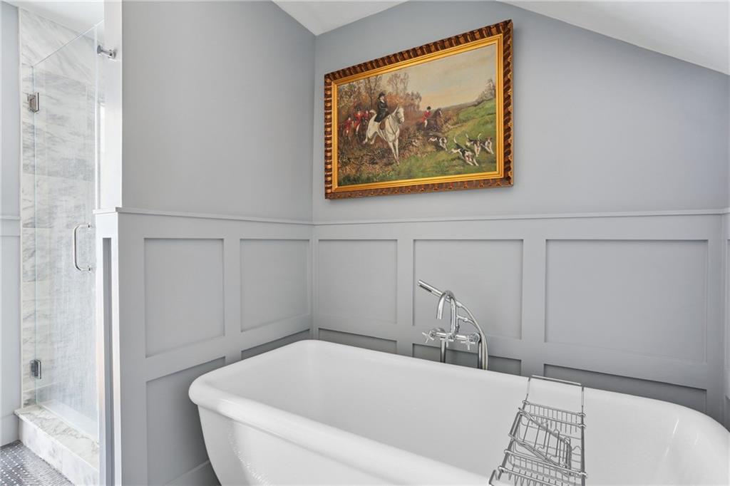 1022 ST. PETER Street 201