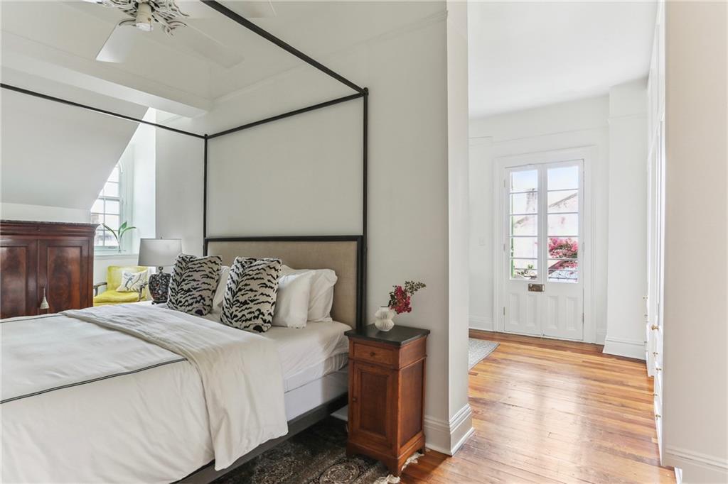 1022 ST. PETER Street 201