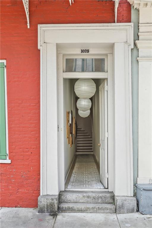 1022 ST. PETER Street 201