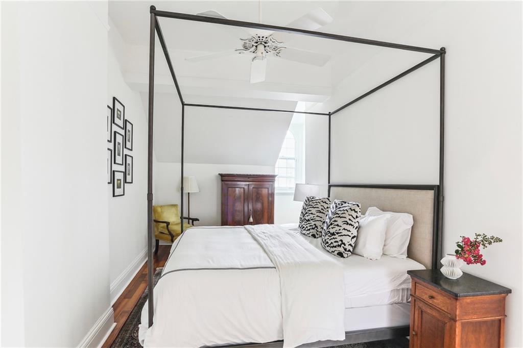 1022 ST. PETER Street 201