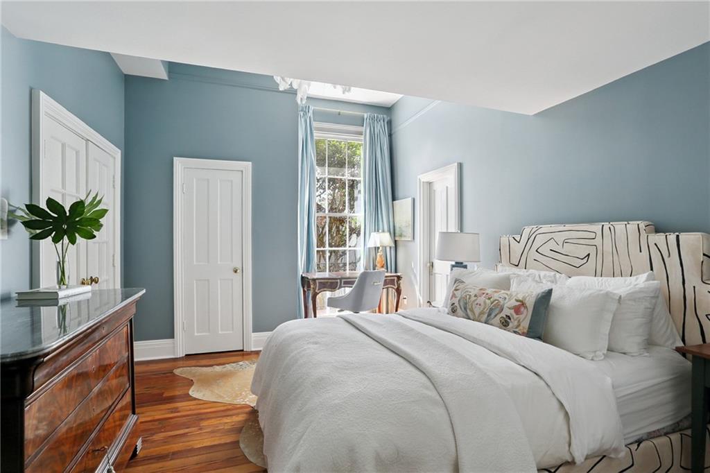 1022 ST. PETER Street 201