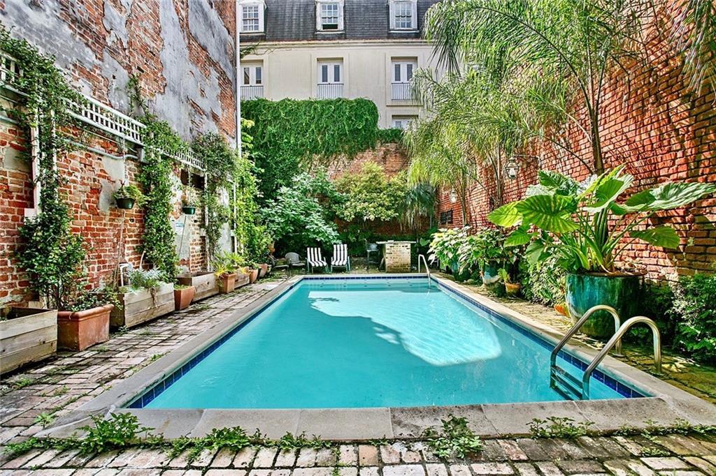 920 ST LOUIS Street 4