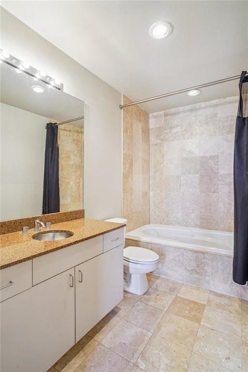 900 S PETERS Street 1