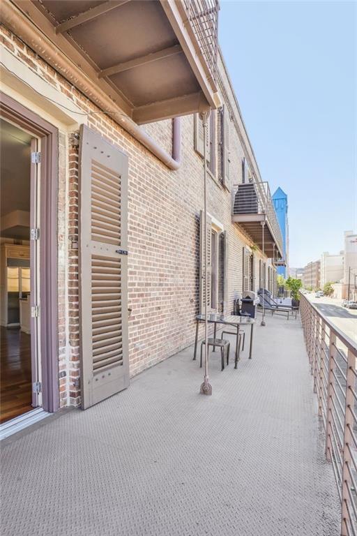 900 S PETERS Street 1