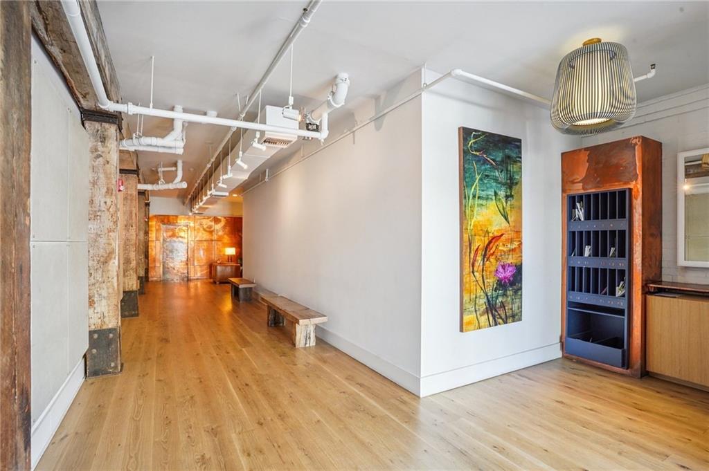 900 S PETERS Street 1