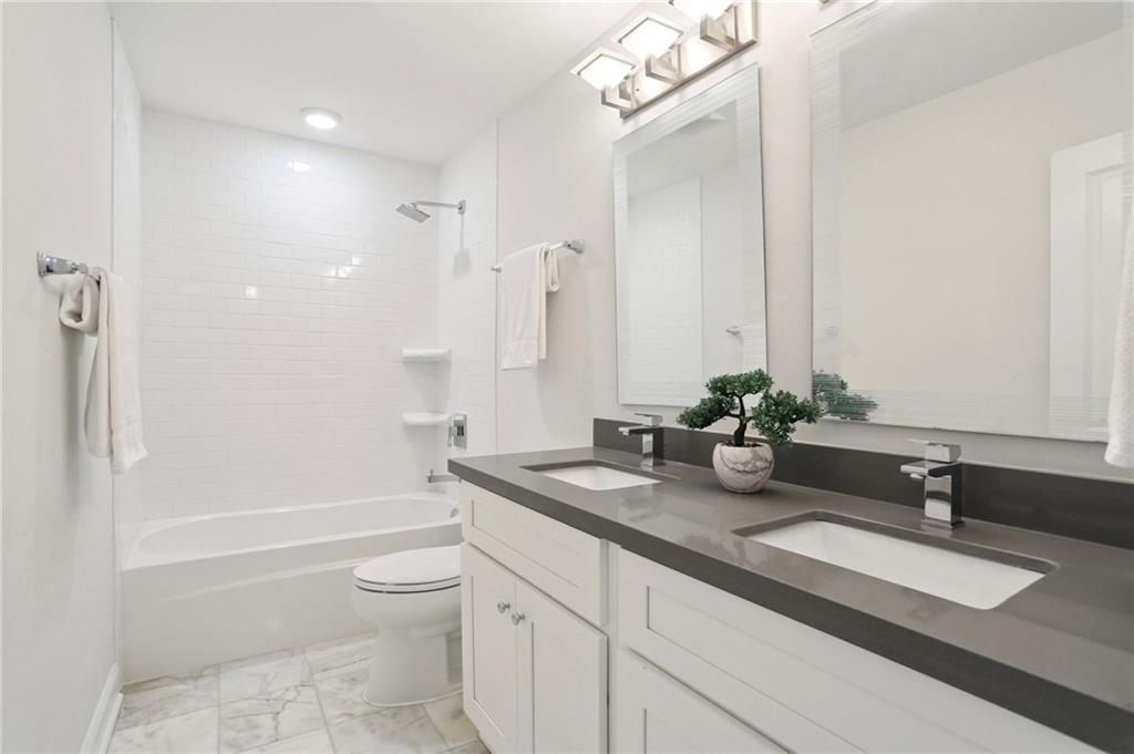 4415 TCHOUPITOULAS Street